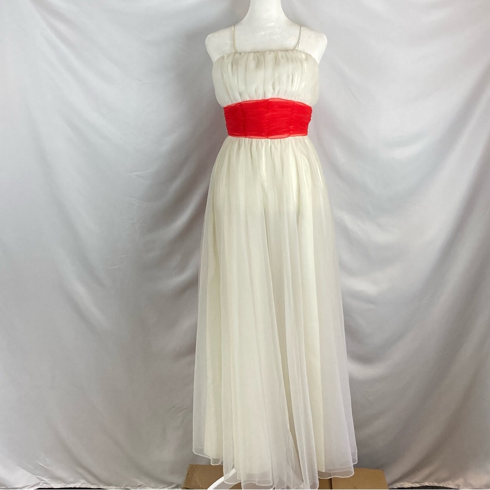 Vintage 1950s Lorrie Deb dress. Elizabeth Taylor level gorgeous.